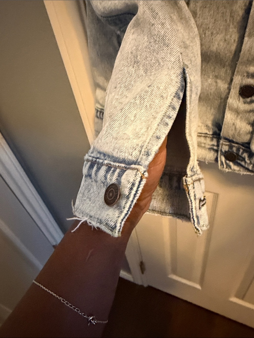 Levi's Light Wash Blue  Distressed Denim Jacket - Picture 4 of 13